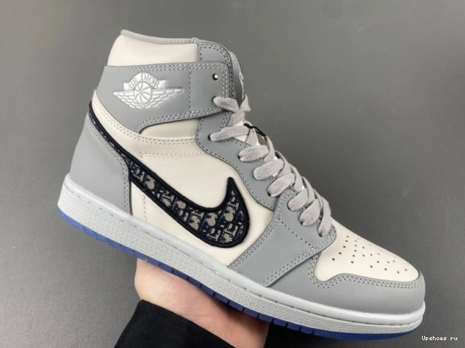Air High Dior  CN8607-002 x  Jordan 1 0902